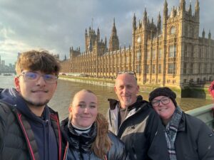 parlement london fan explore travel planner city trip