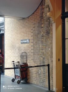 Poudlard Express à la plateforme 9 ¾ londres city trip