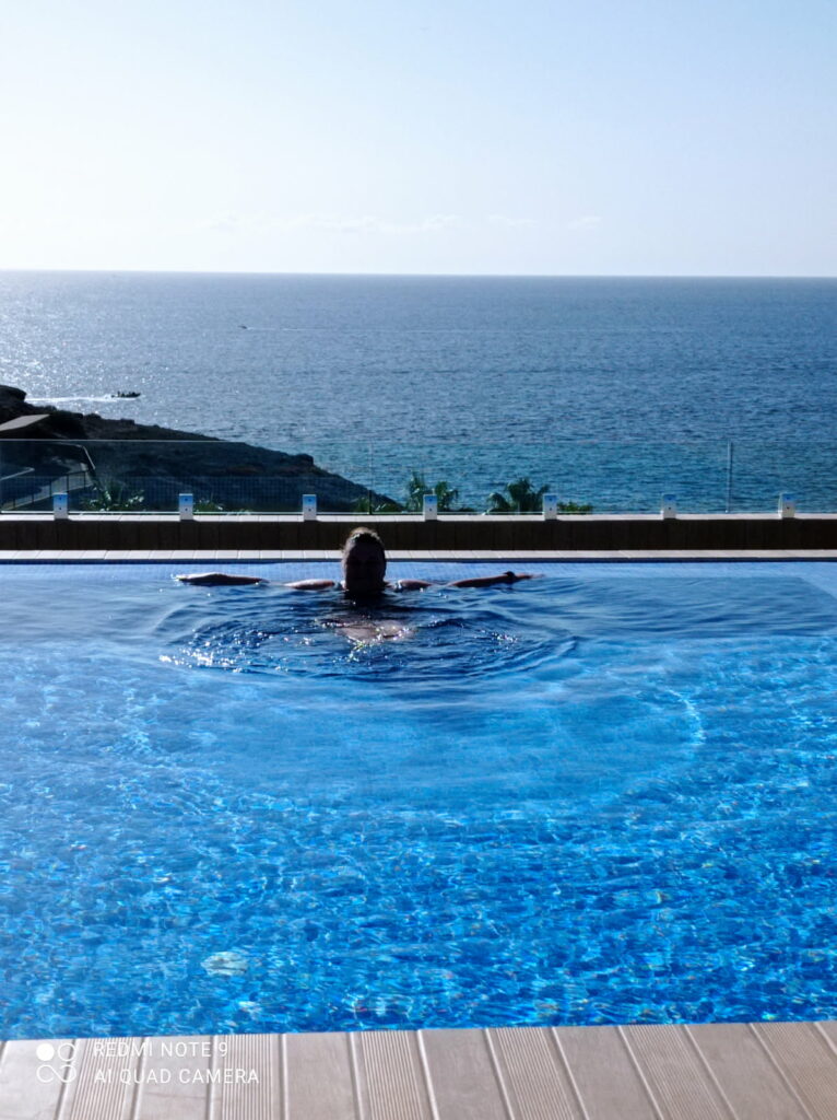 piscine rooftop privilege tenerife fan explore travel planner