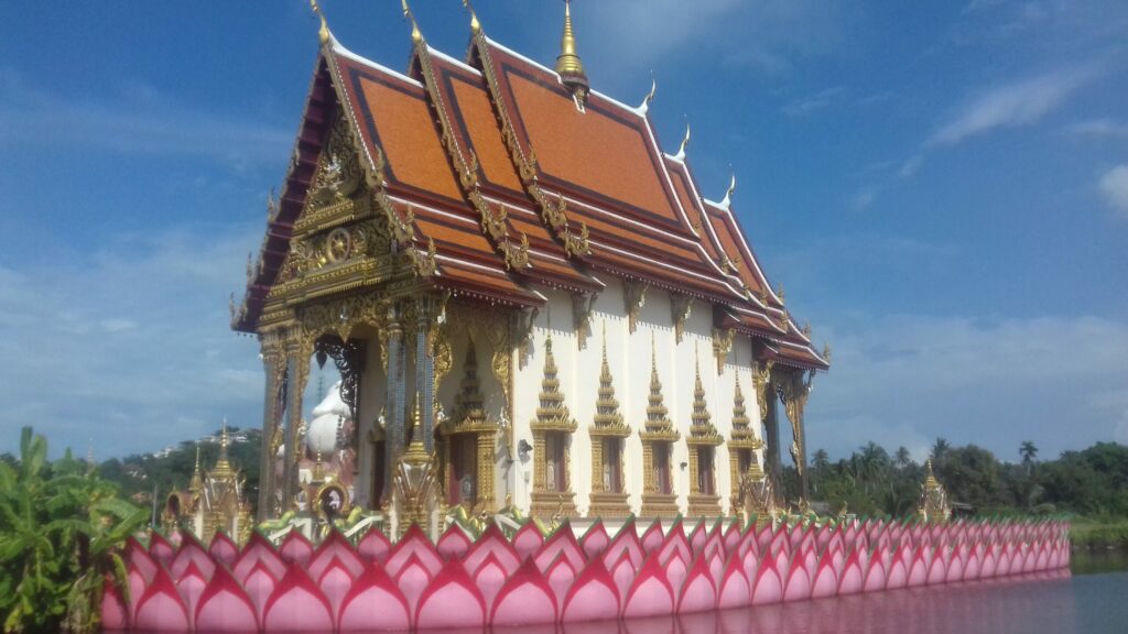 WAT PLAI LAEM